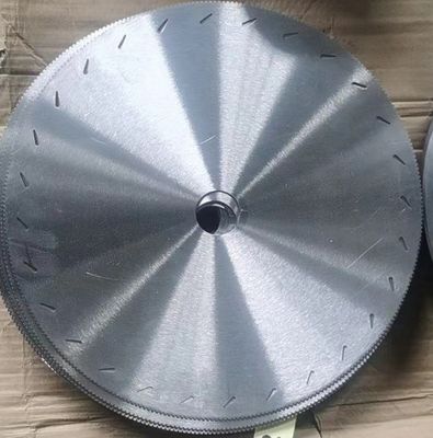 la lame des scies 75Cr circulaire en acier masque 100mm à 2000mm
